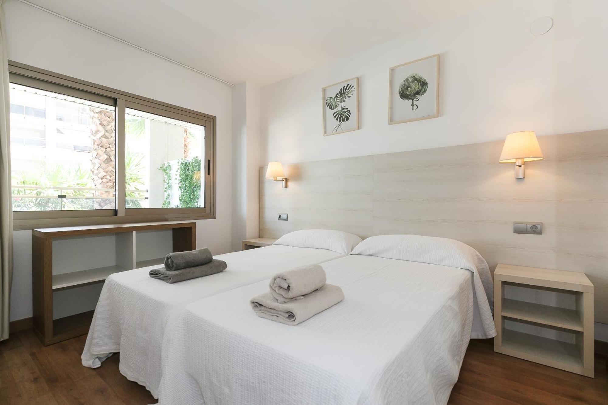 Uhc Michelangelo Apartments Salou Oda fotoğraf