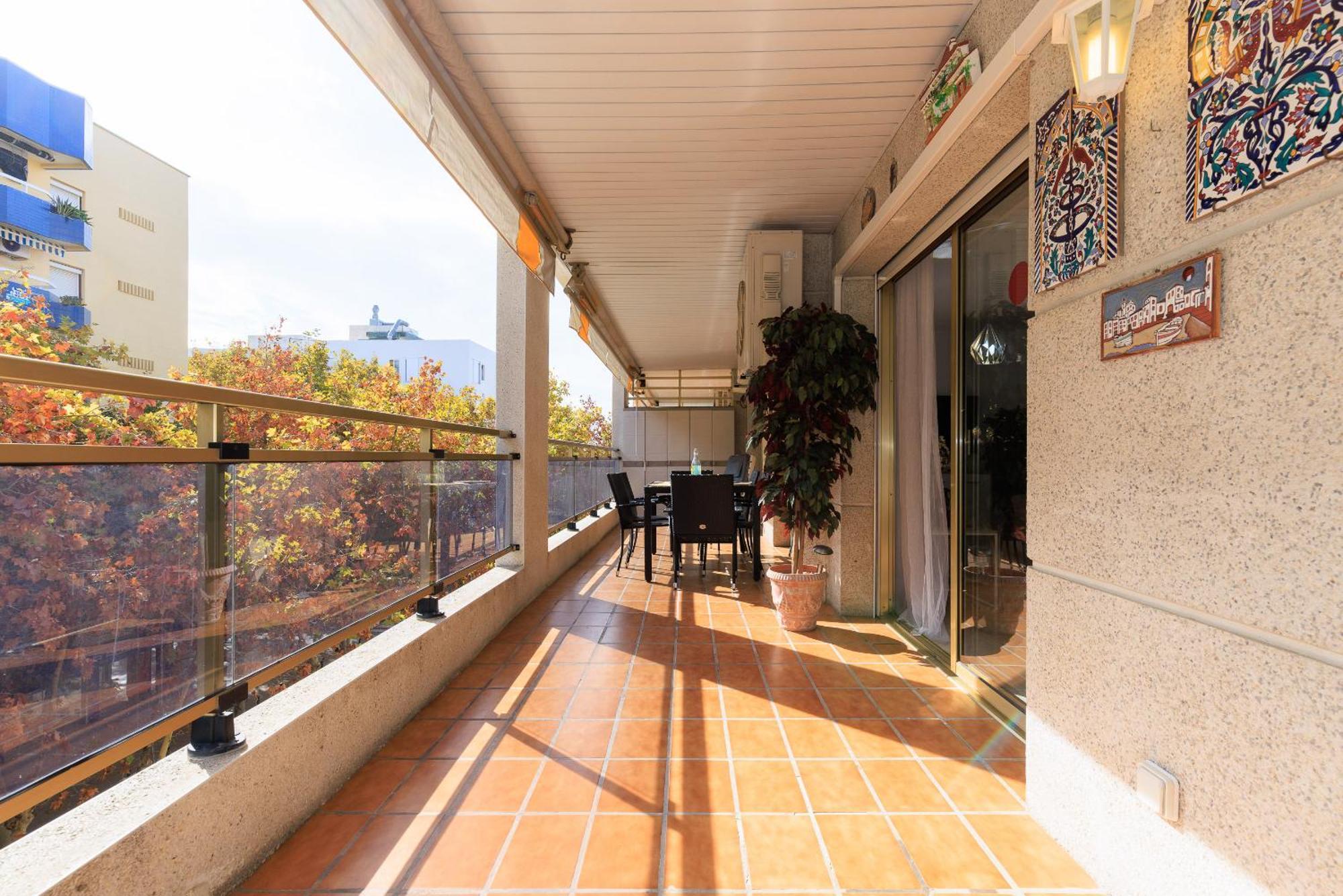 Uhc Michelangelo Apartments Salou Oda fotoğraf