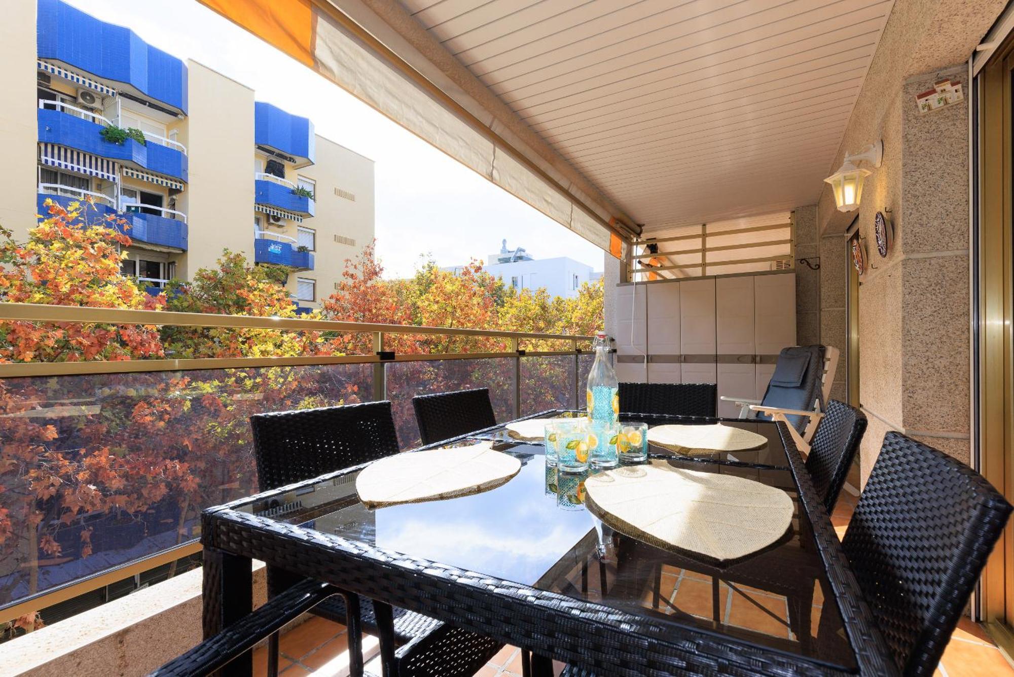 Uhc Michelangelo Apartments Salou Oda fotoğraf