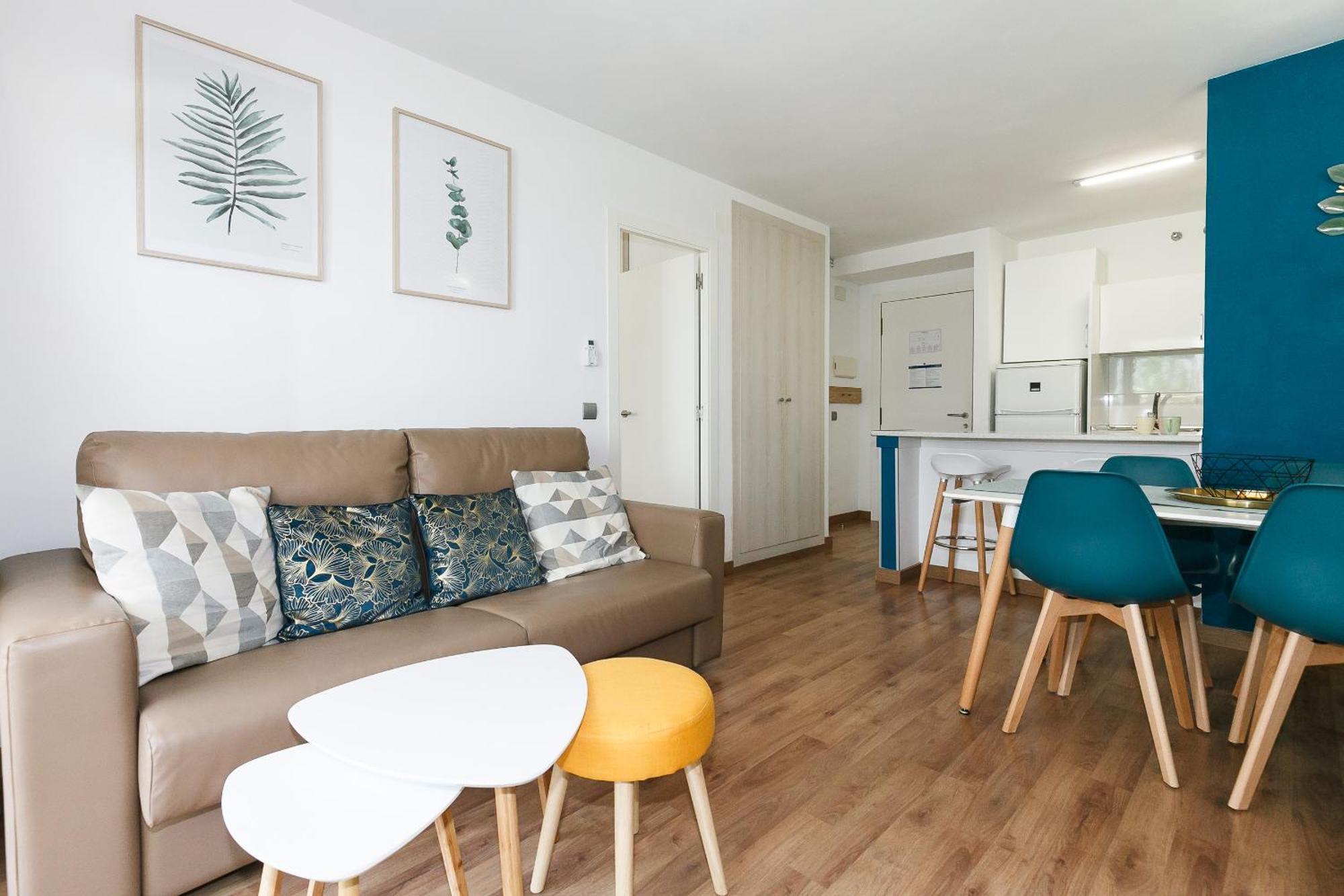 Uhc Michelangelo Apartments Salou Oda fotoğraf